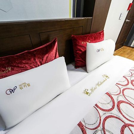 World Hotel تشنتشون المظهر الخارجي الصورة