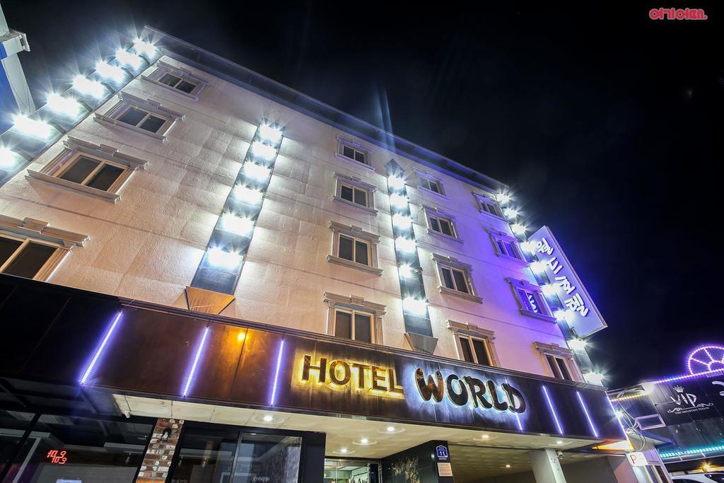 World Hotel تشنتشون المظهر الخارجي الصورة